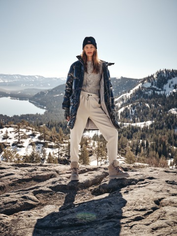 Žena oblečená ve značce Odd Molly